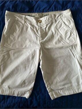 Eddie Bauer White Shaw Stretch Cotton Bermuda Shorts